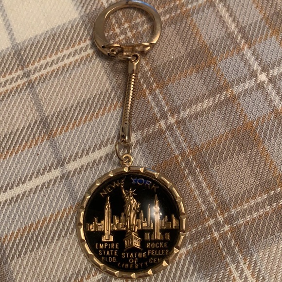 Vintage New York Souvenir Key Ring Keychain - Picture 8 of 8